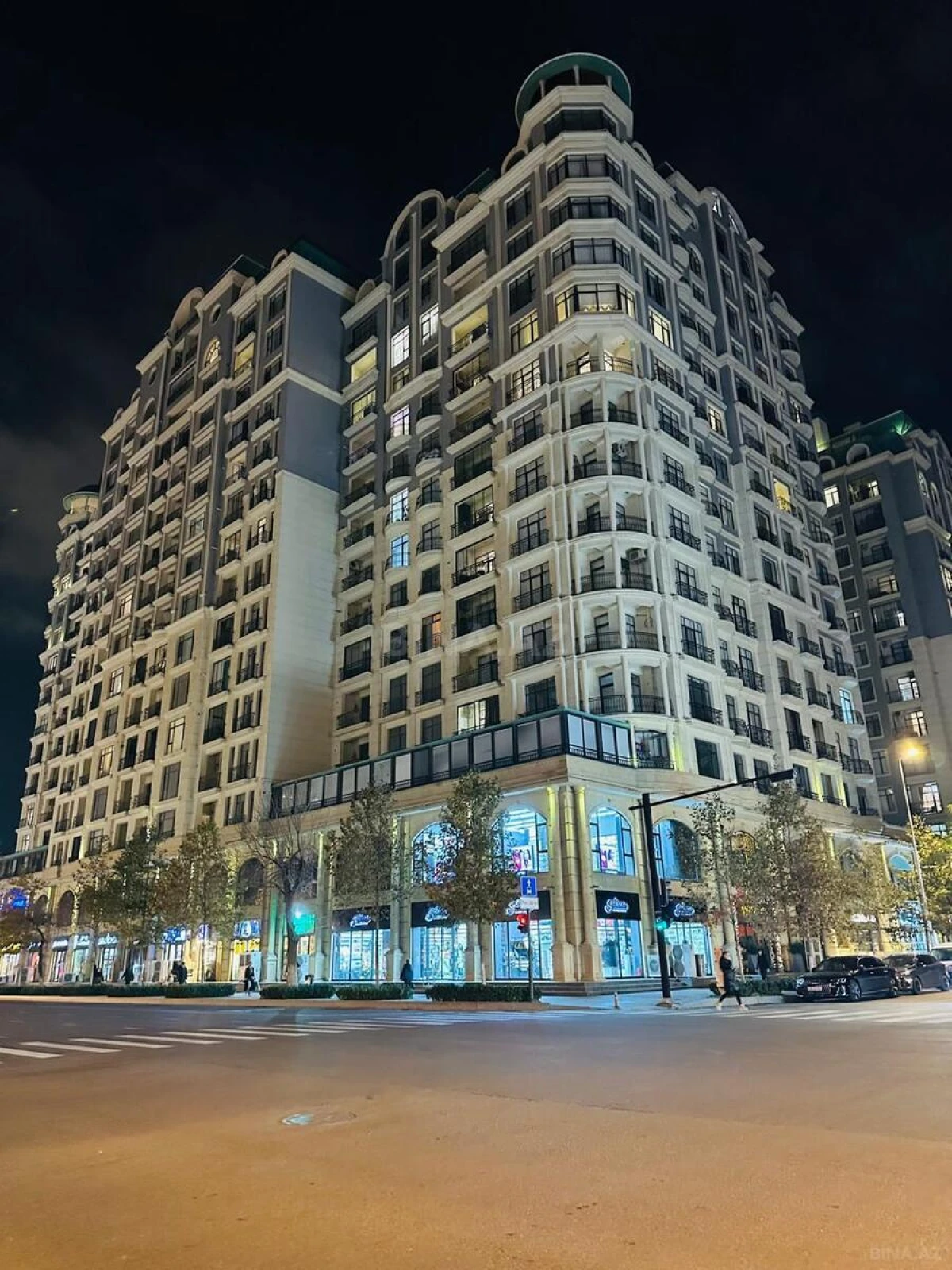 Satılır 3 otaqlı mənzil 115 m²