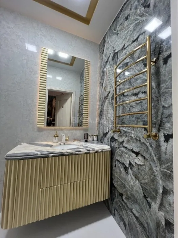Satılır 3 otaqlı mənzil 115 m²