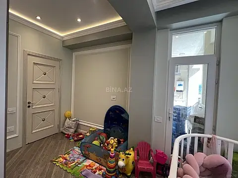 Satılır 3 otaqlı mənzil 115 m²