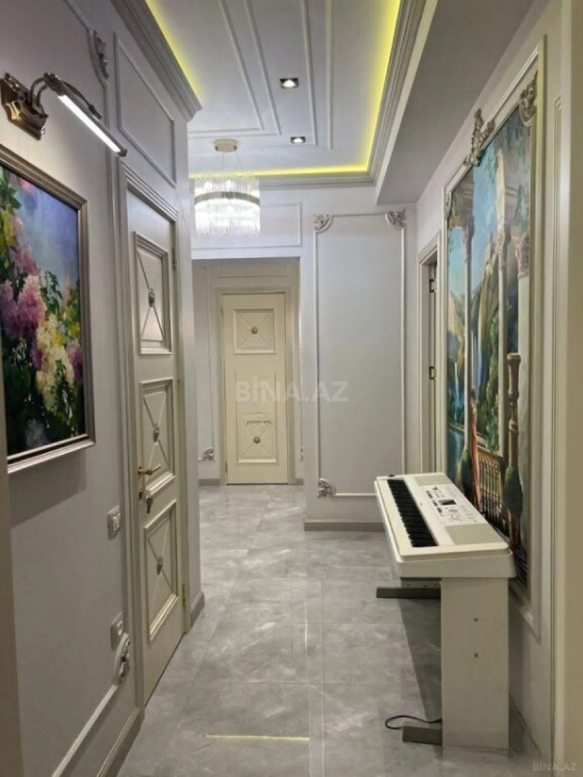 Satılır 3 otaqlı mənzil 115 m²