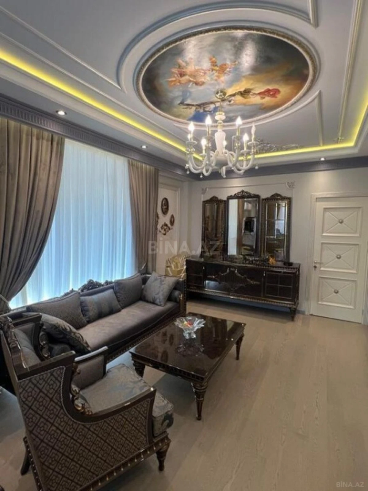 Satılır 3 otaqlı mənzil 115 m²