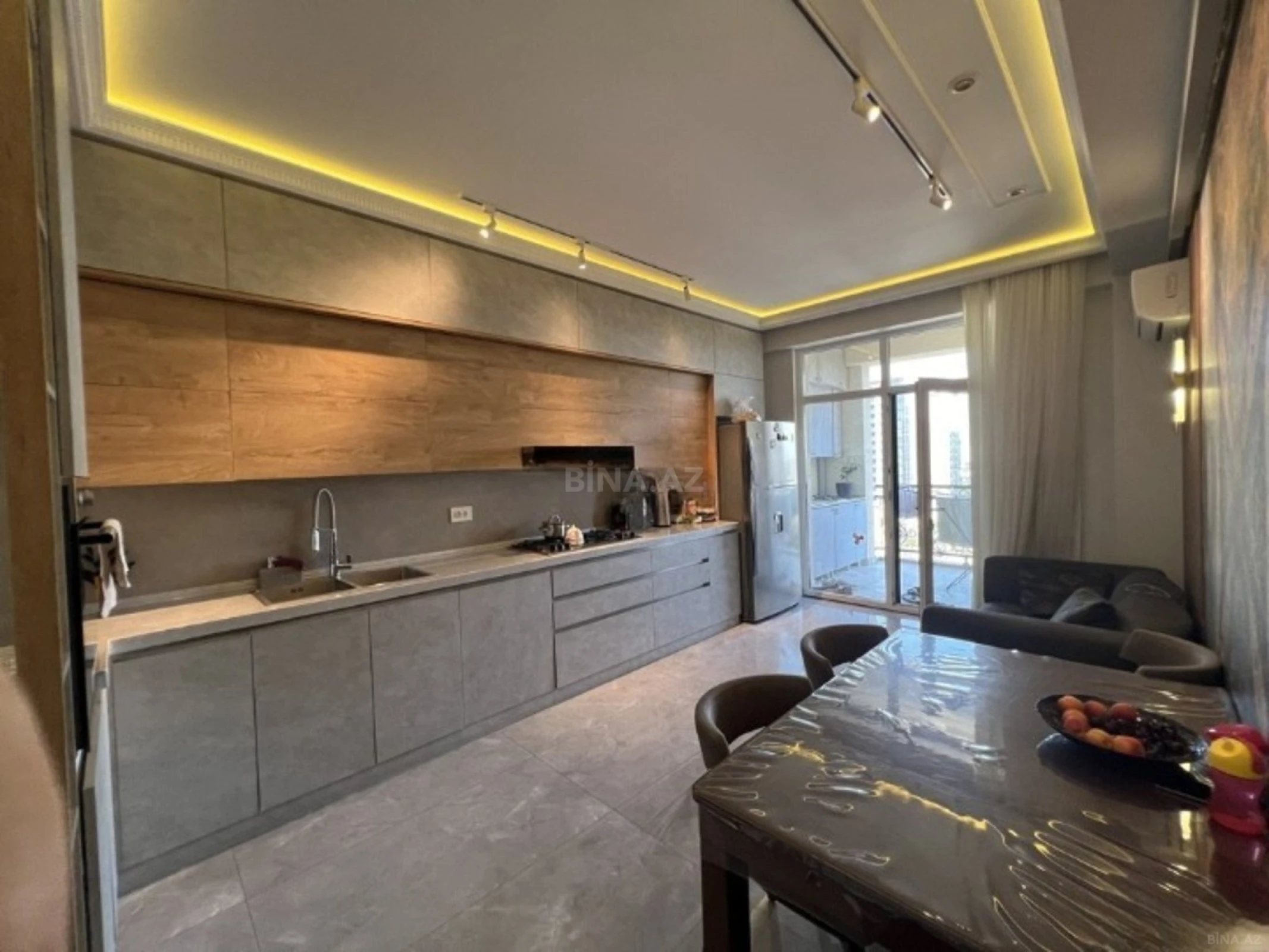 Satılır 3 otaqlı mənzil 115 m²