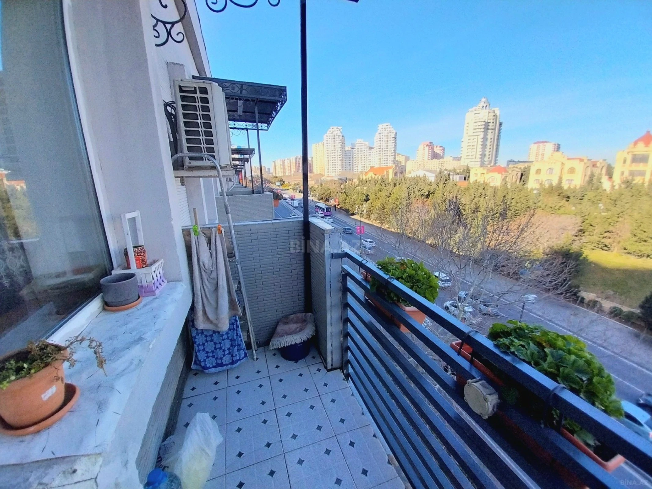 Satılır 2 otaqlı mənzil 63 m²