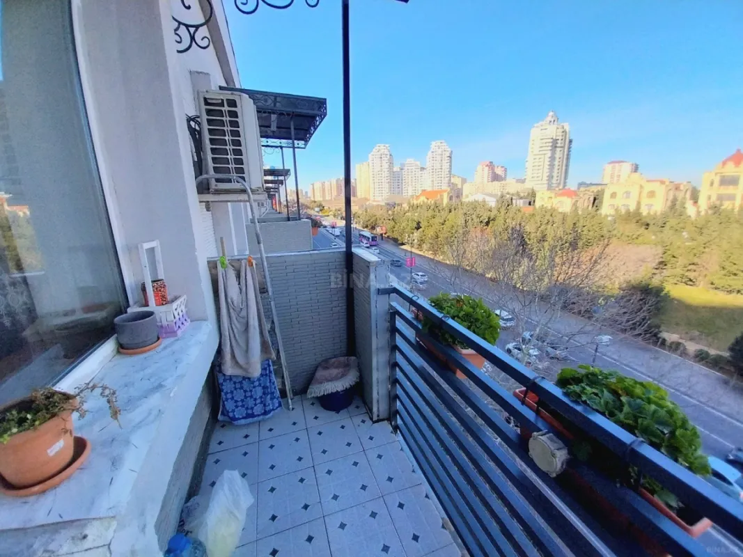 Satılır 2 otaqlı mənzil 63 m²