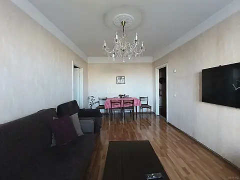Satılır 2 otaqlı mənzil 63 m²