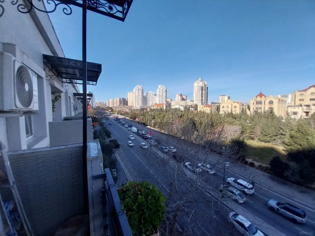 Satılır 2 otaqlı mənzil 63 m²