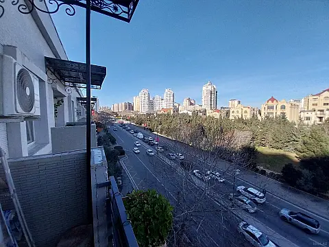 Satılır 2 otaqlı mənzil 63 m²