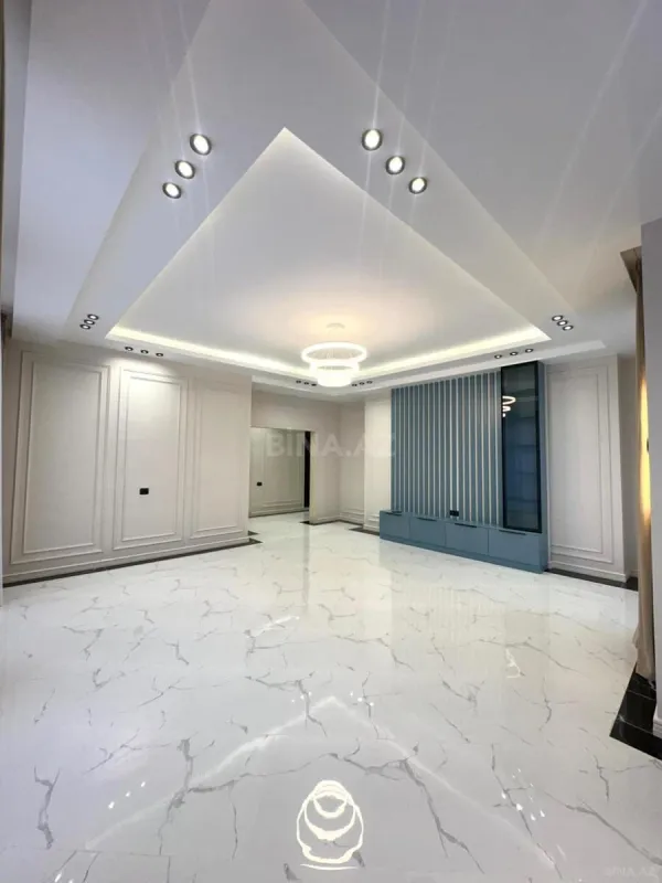 Satılır 3 otaqlı mənzil 132 m²