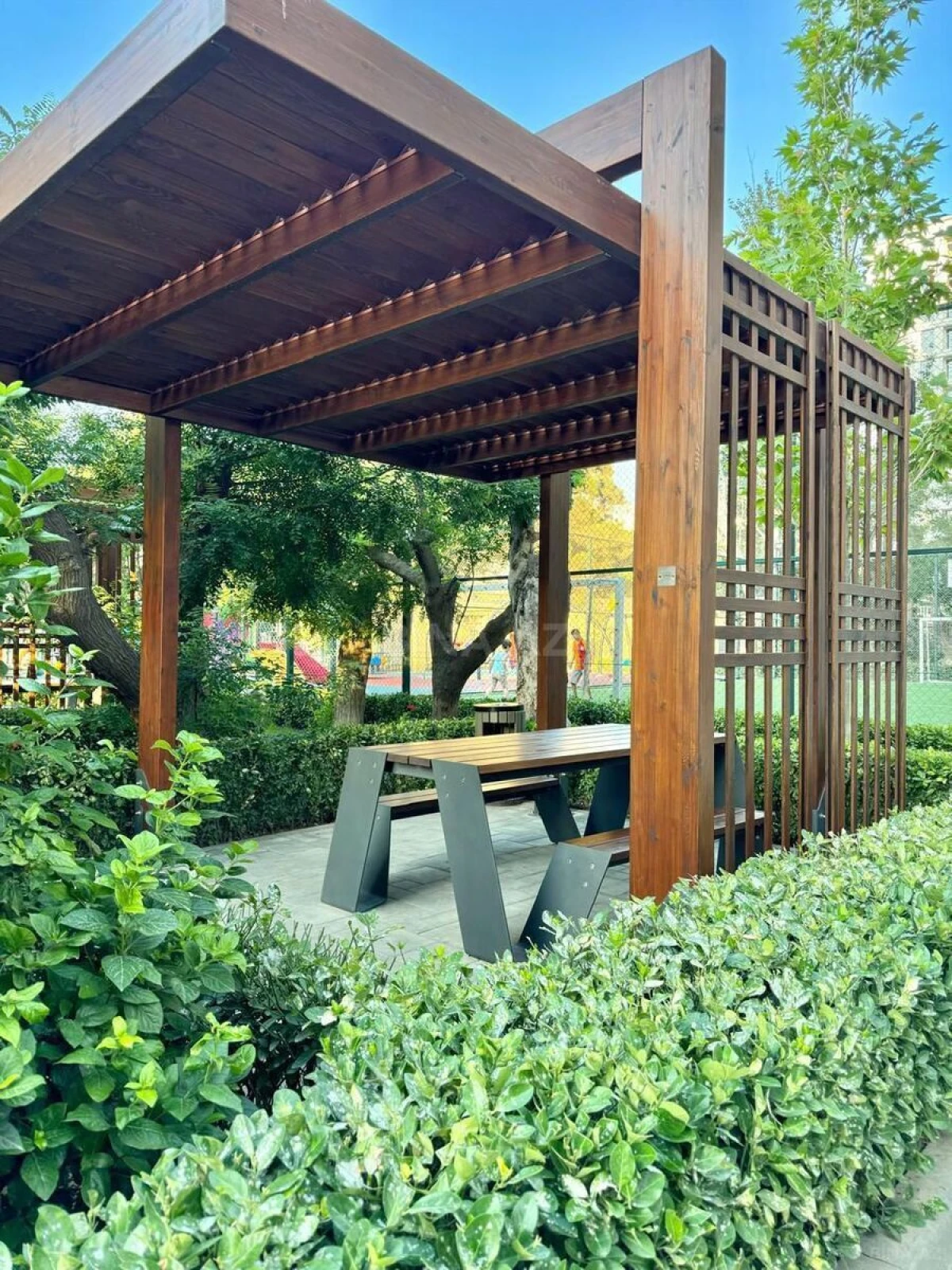 Satılır 3 otaqlı mənzil 132 m²