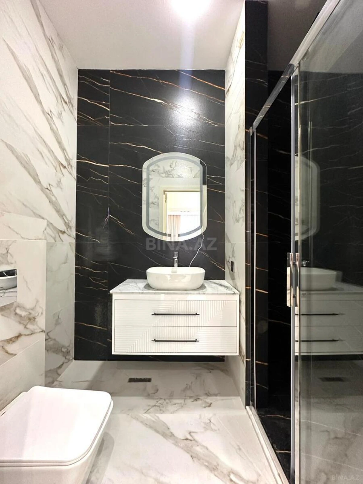 Satılır 3 otaqlı mənzil 132 m²