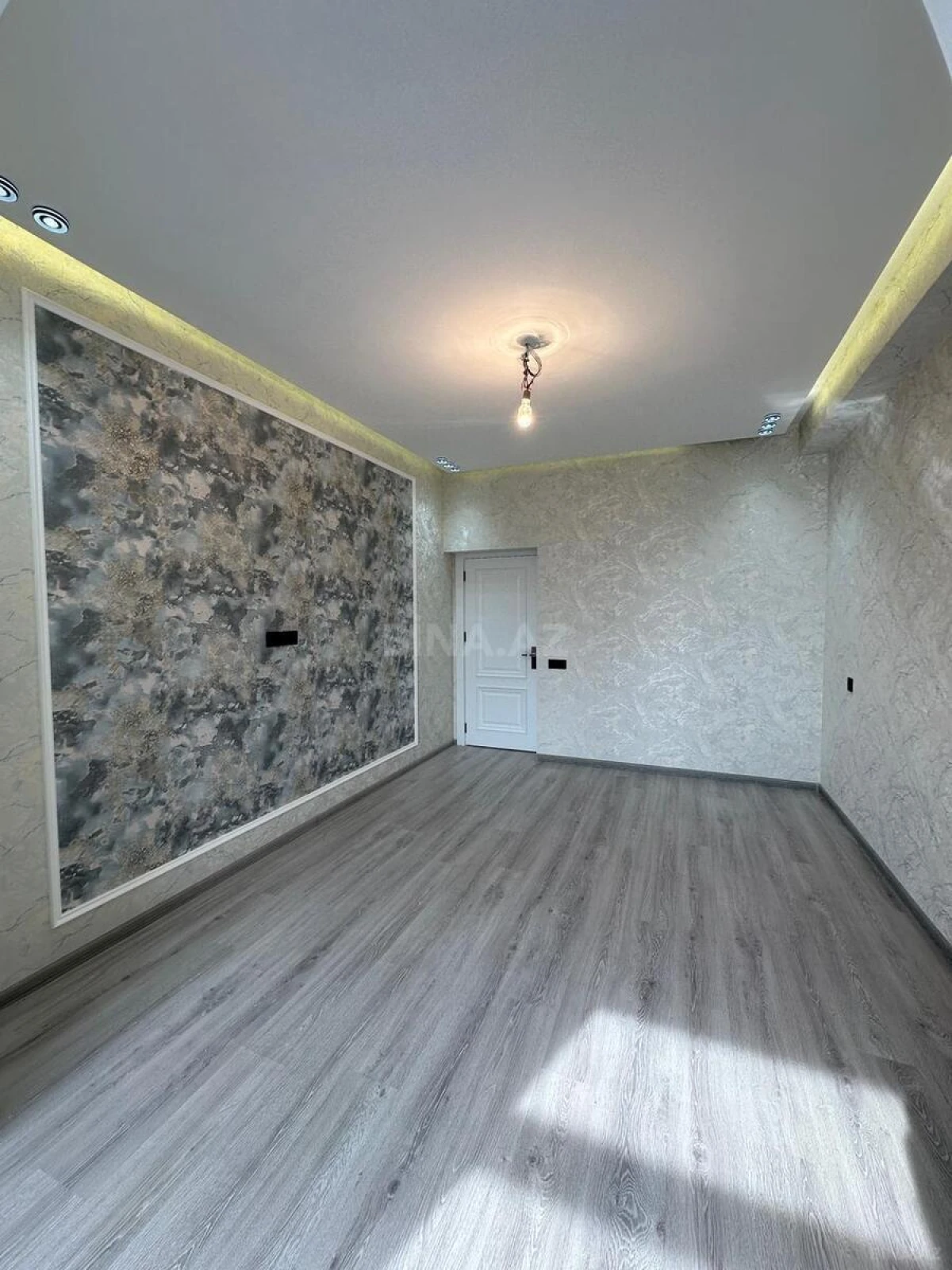 Satılır 2 otaqlı mənzil 66 m²