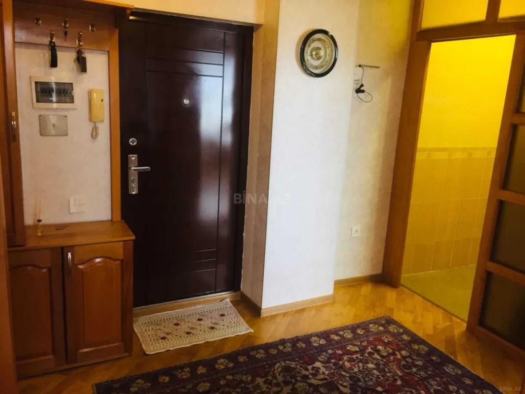 Kirayə verilir 2 otaqlı mənzil 65 m²