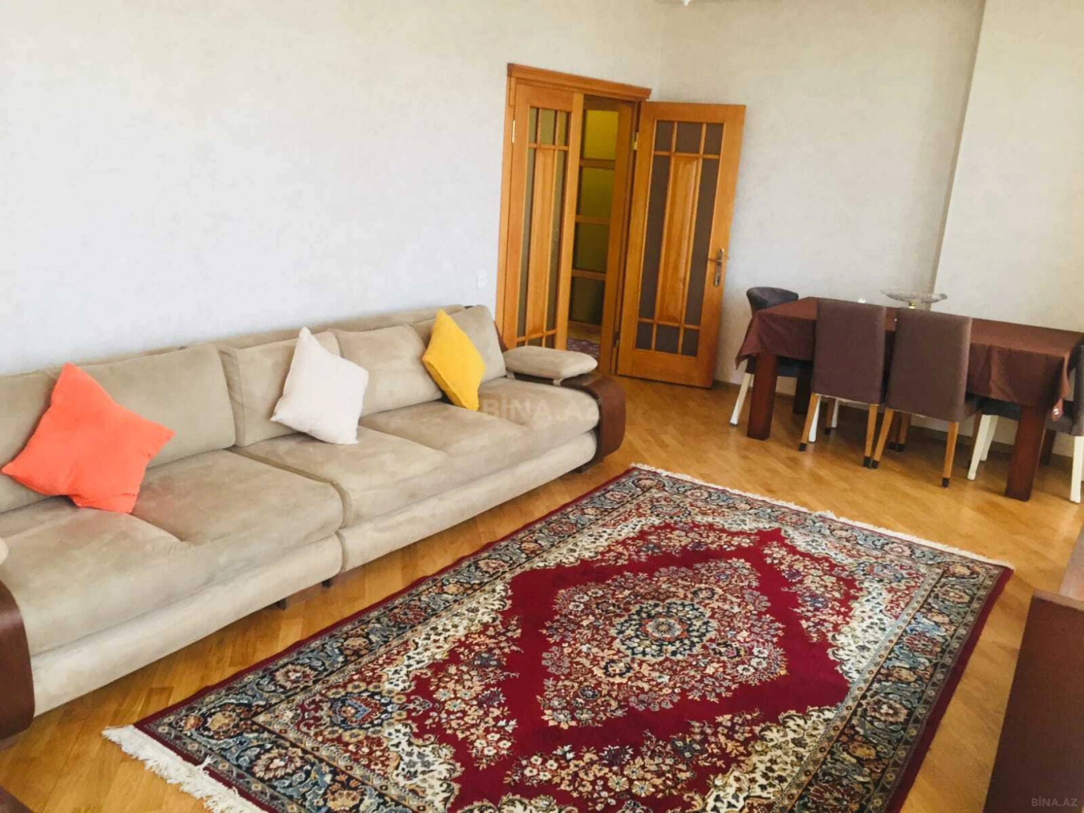 Kirayə verilir 2 otaqlı mənzil 65 m²