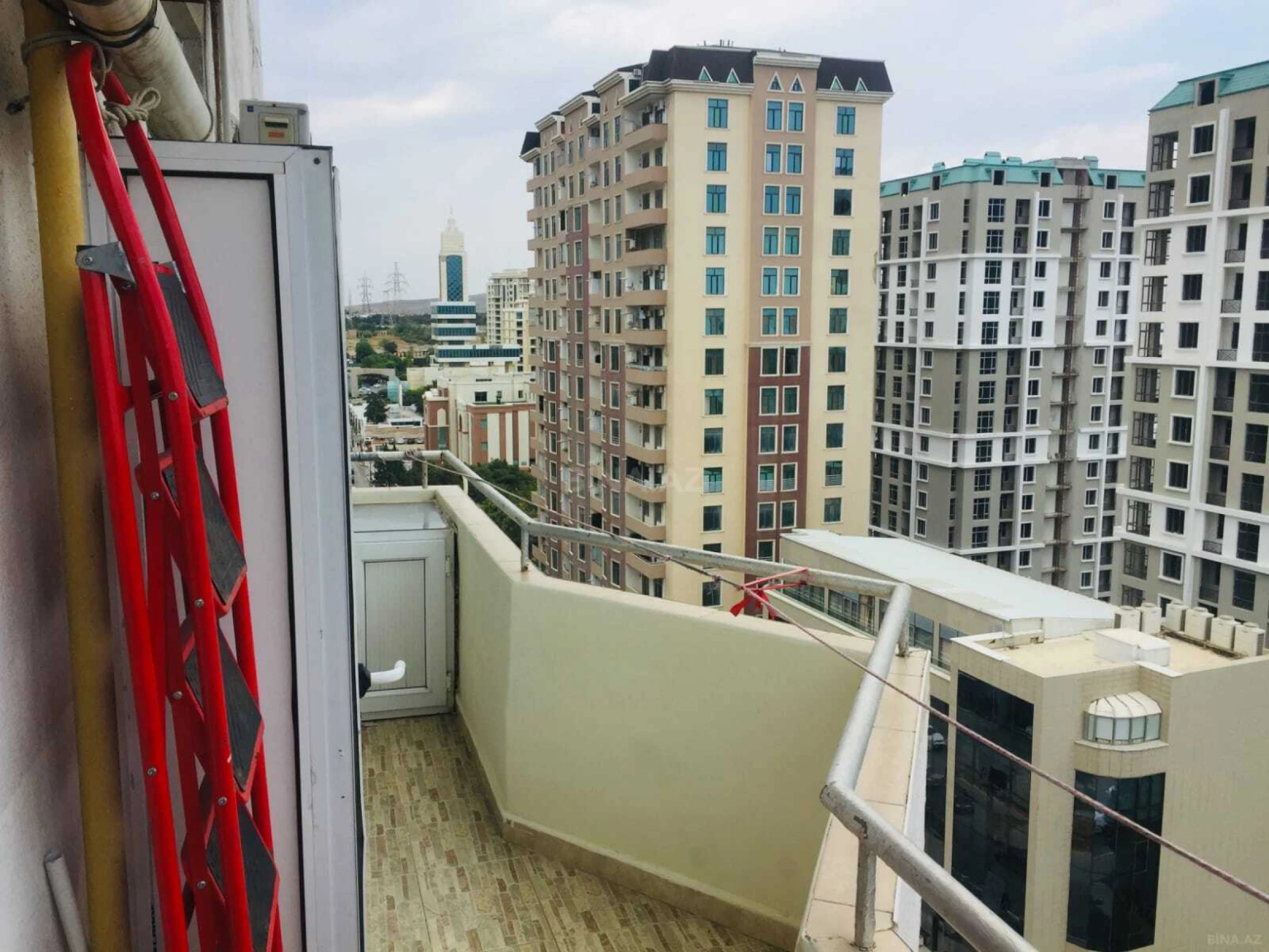 Kirayə verilir 2 otaqlı mənzil 65 m²