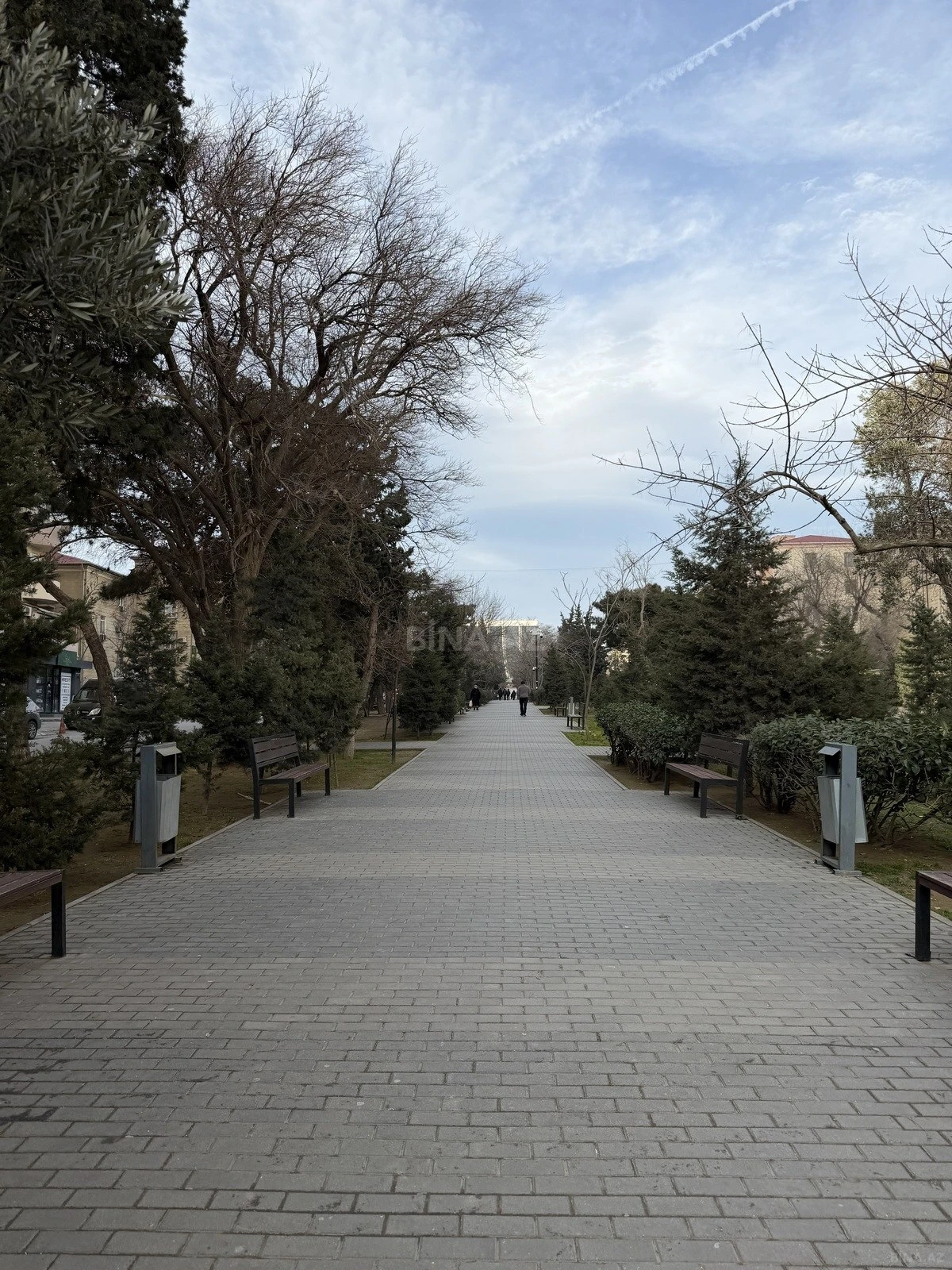 Satılır 3 otaqlı mənzil 108 m²