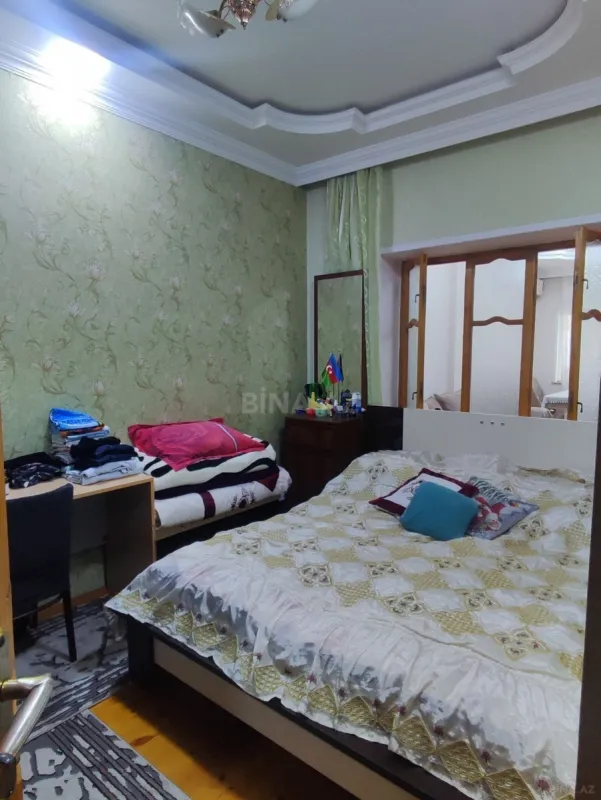 Satılır 2 otaqlı mənzil 75 m²