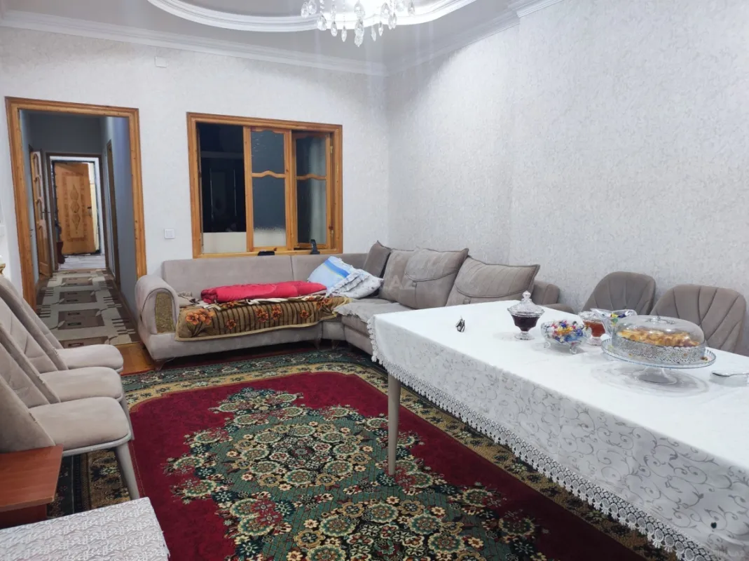 Satılır 2 otaqlı mənzil 75 m²
