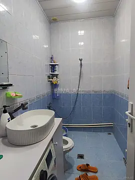 Satılır 2 otaqlı mənzil 75 m²