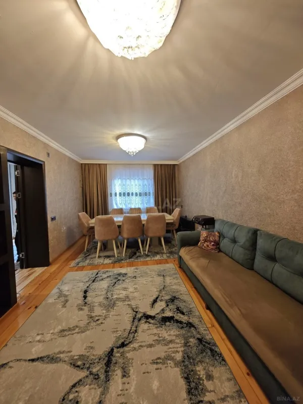 Satılır 5 otaqlı həyət evi 180 m²