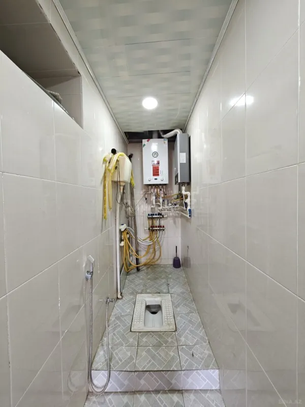 Satılır 5 otaqlı həyət evi 180 m²