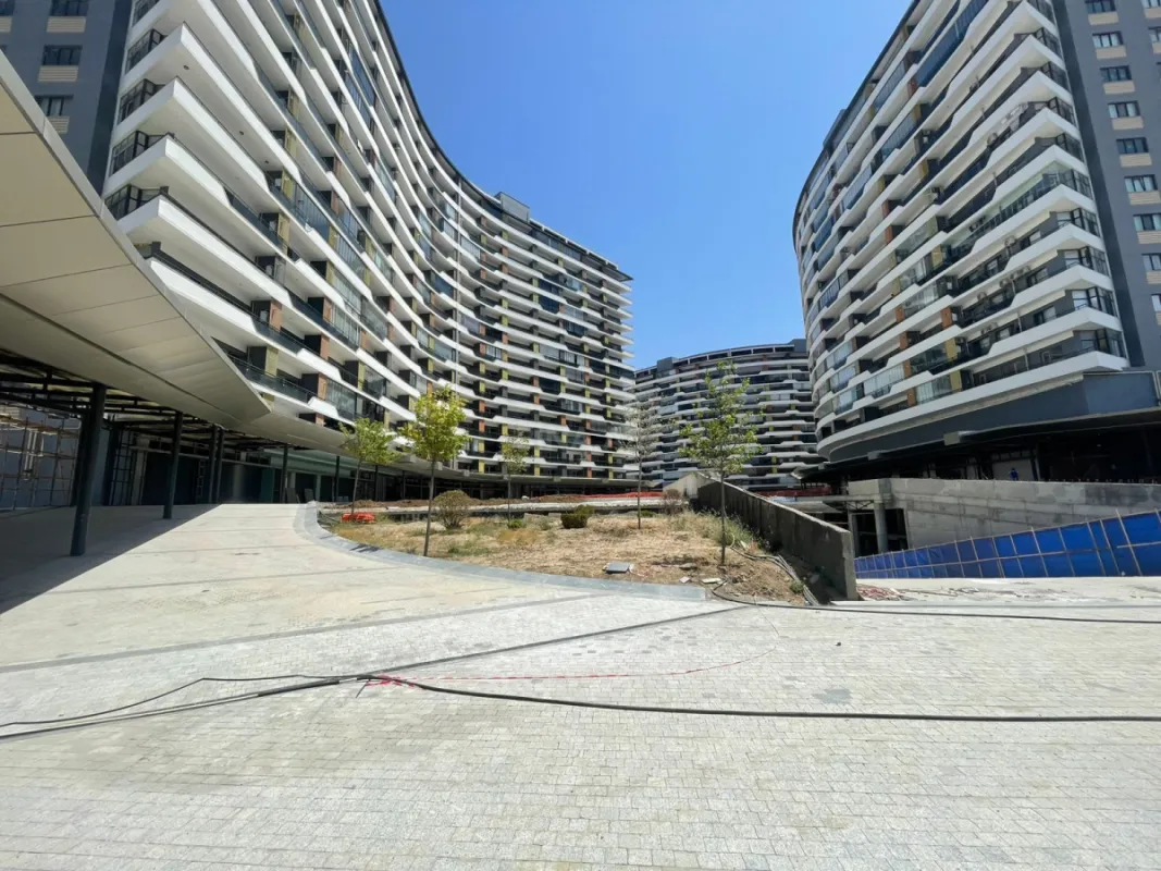 Satılır 2 otaqlı mənzil 90 m²