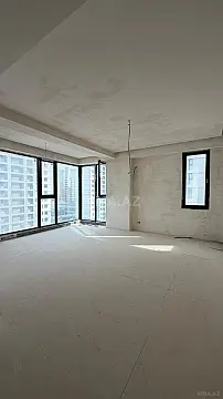 Satılır 4 otaqlı mənzil 151 m²