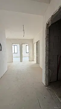 Satılır 4 otaqlı mənzil 151 m²