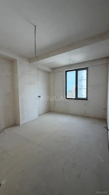 Satılır 4 otaqlı mənzil 151 m²