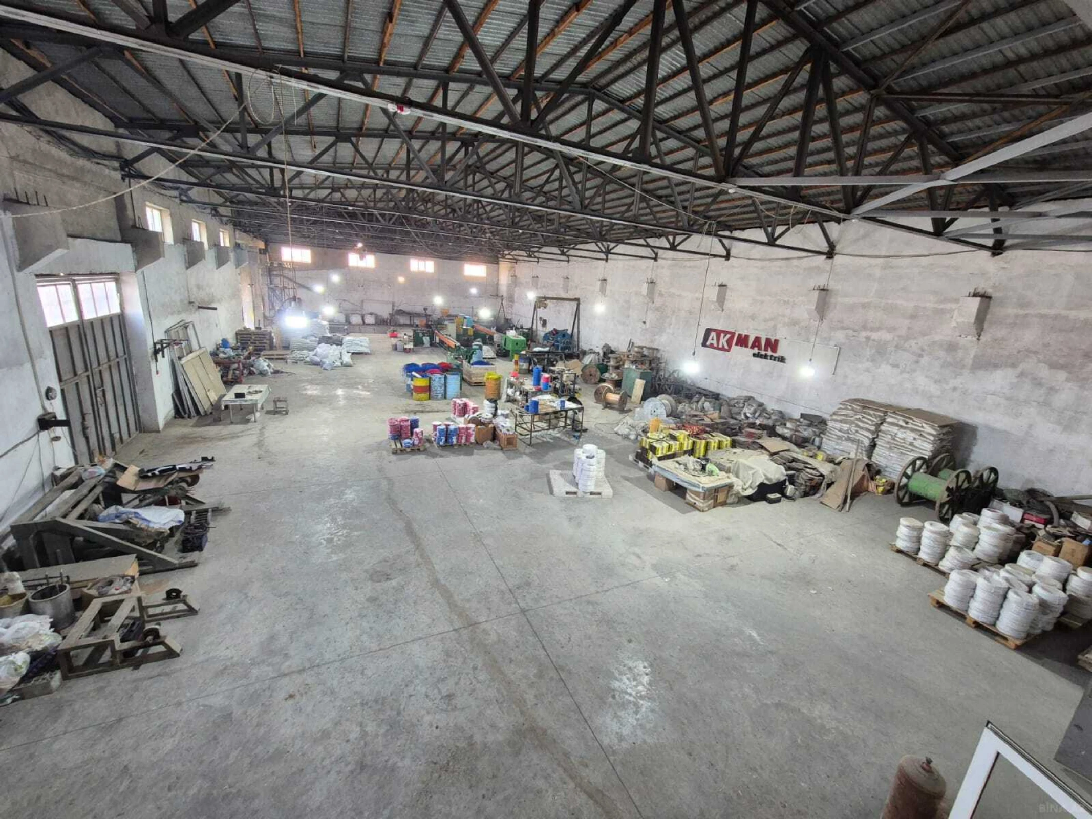 Satılır obyekt 2000 m²