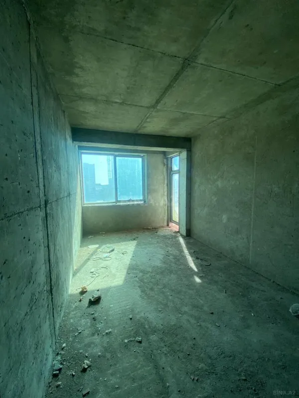 Satılır 4 otaqlı mənzil 170 m²