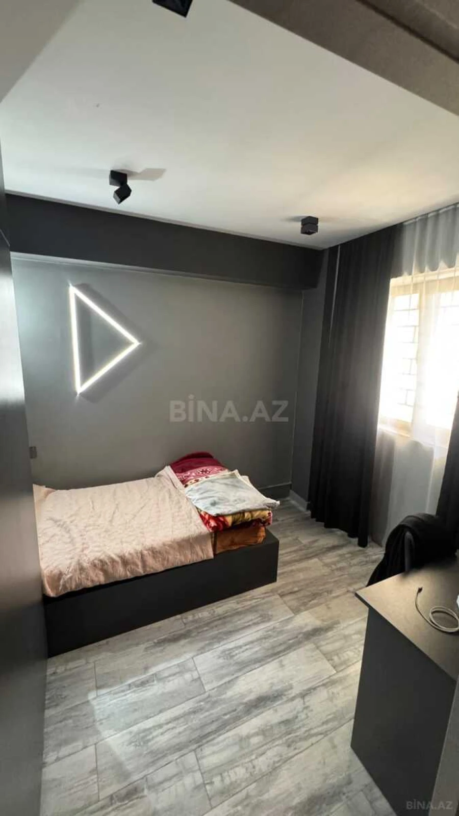 Satılır 2 otaqlı mənzil 60 m²