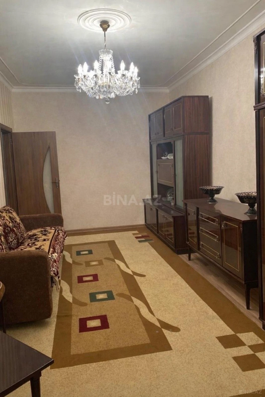 Satılır 4 otaqlı mənzil 105 m²