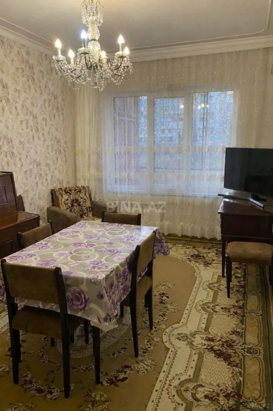 Satılır 4 otaqlı mənzil 105 m²