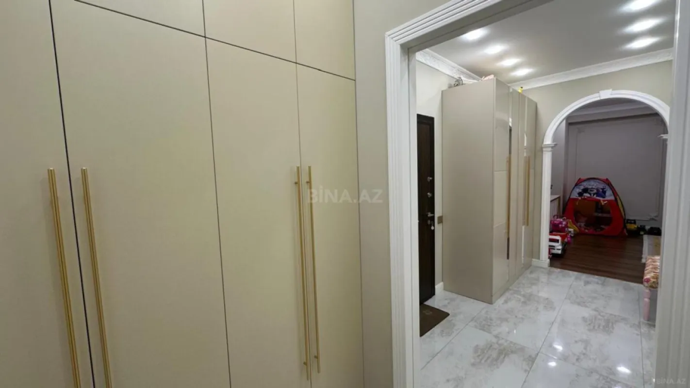 Satılır 2 otaqlı mənzil 85 m²
