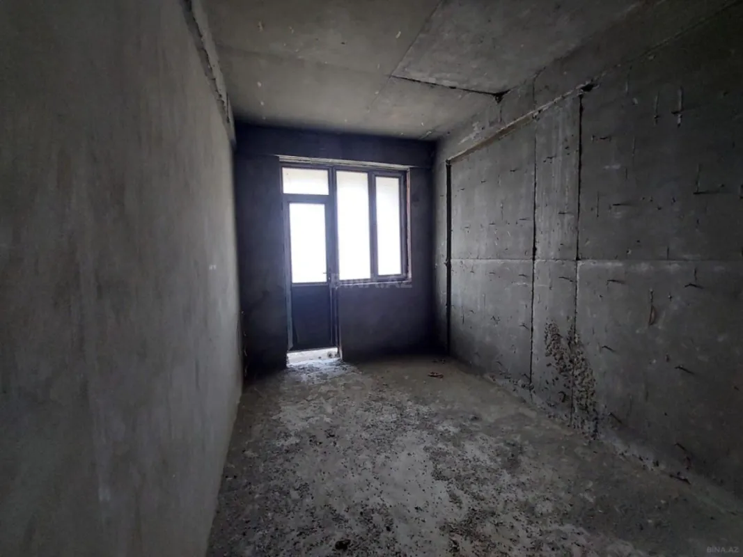 Satılır 4 otaqlı mənzil 157 m²