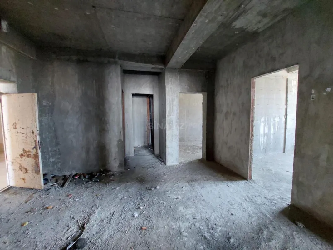 Satılır 4 otaqlı mənzil 157 m²