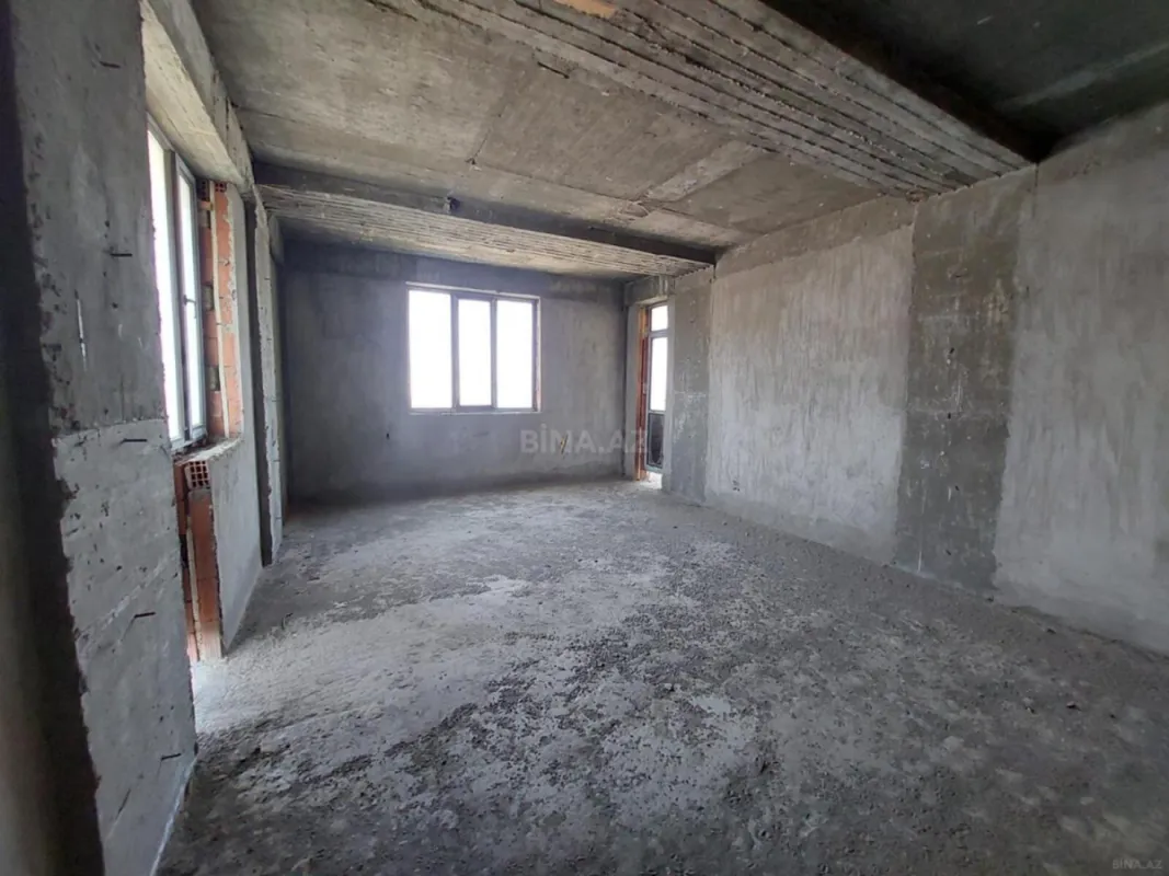 Satılır 4 otaqlı mənzil 157 m²