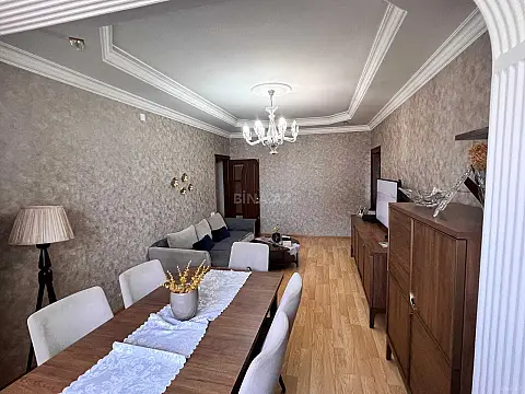 Satılır 2 otaqlı mənzil 65 m²