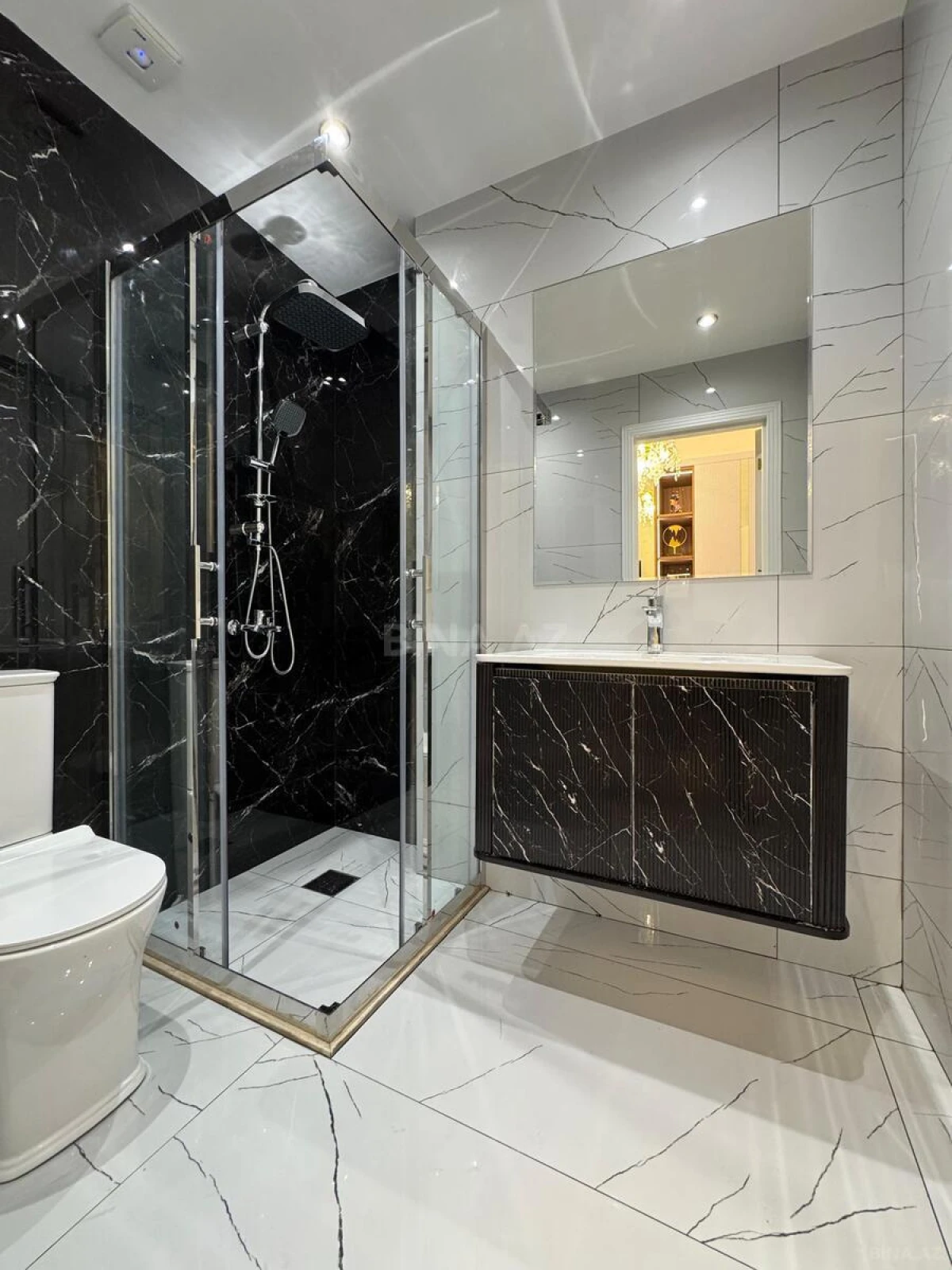 Satılır 3 otaqlı mənzil 120 m²