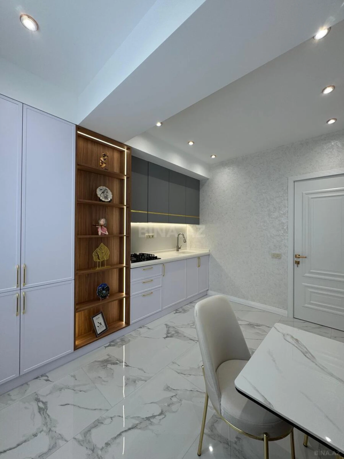 Satılır 3 otaqlı mənzil 120 m²