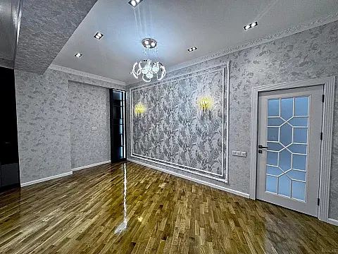 Satılır 2 otaqlı mənzil 77 m²