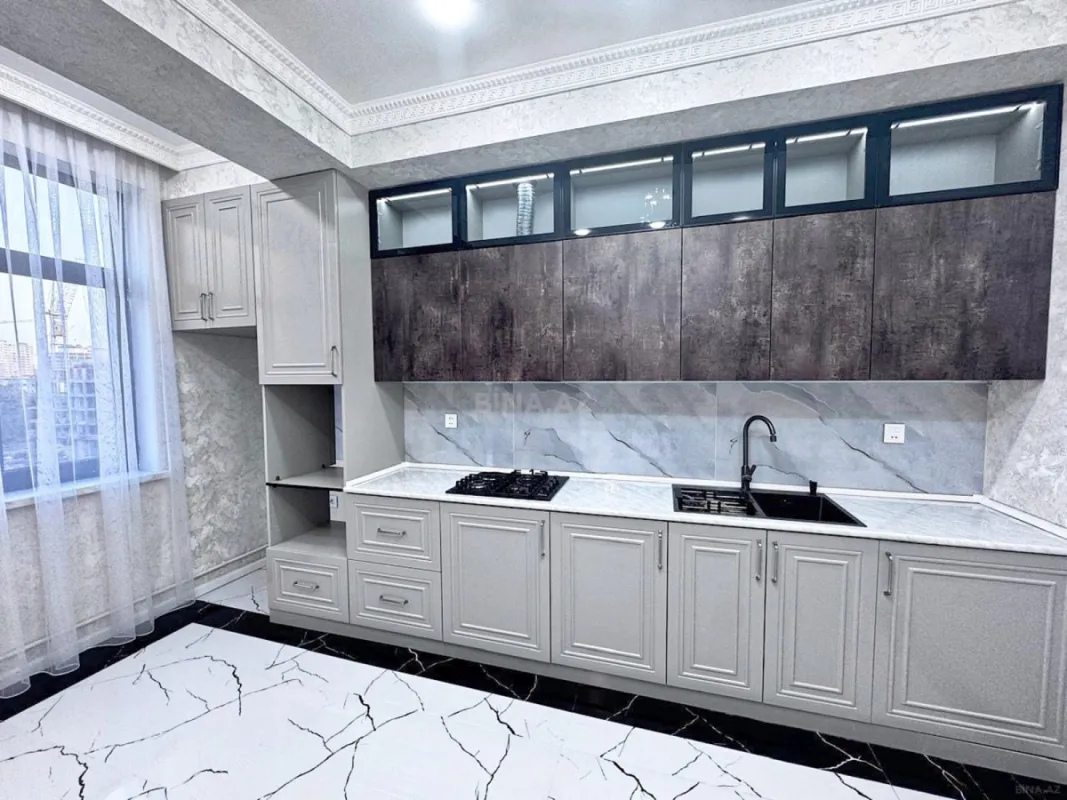 Satılır 2 otaqlı mənzil 77 m²