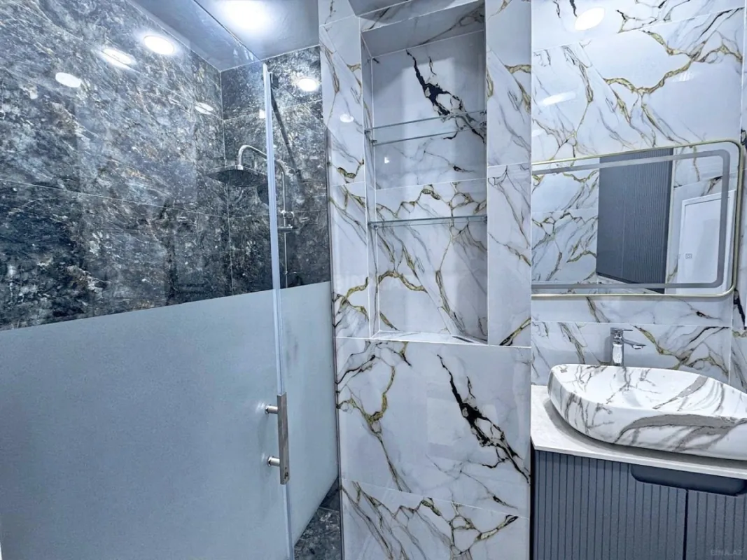 Satılır 2 otaqlı mənzil 77 m²