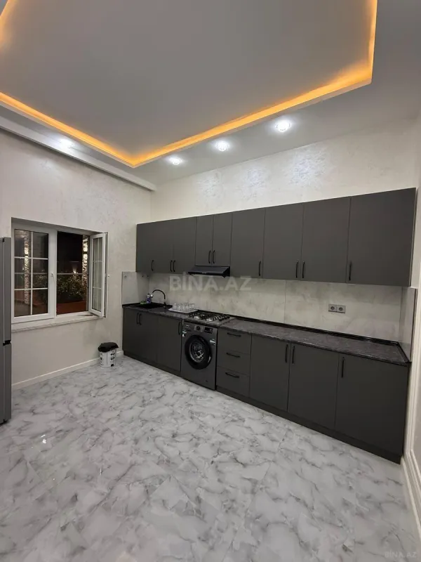 Kirayə verilir 6 otaqlı həyət evi 250 m²