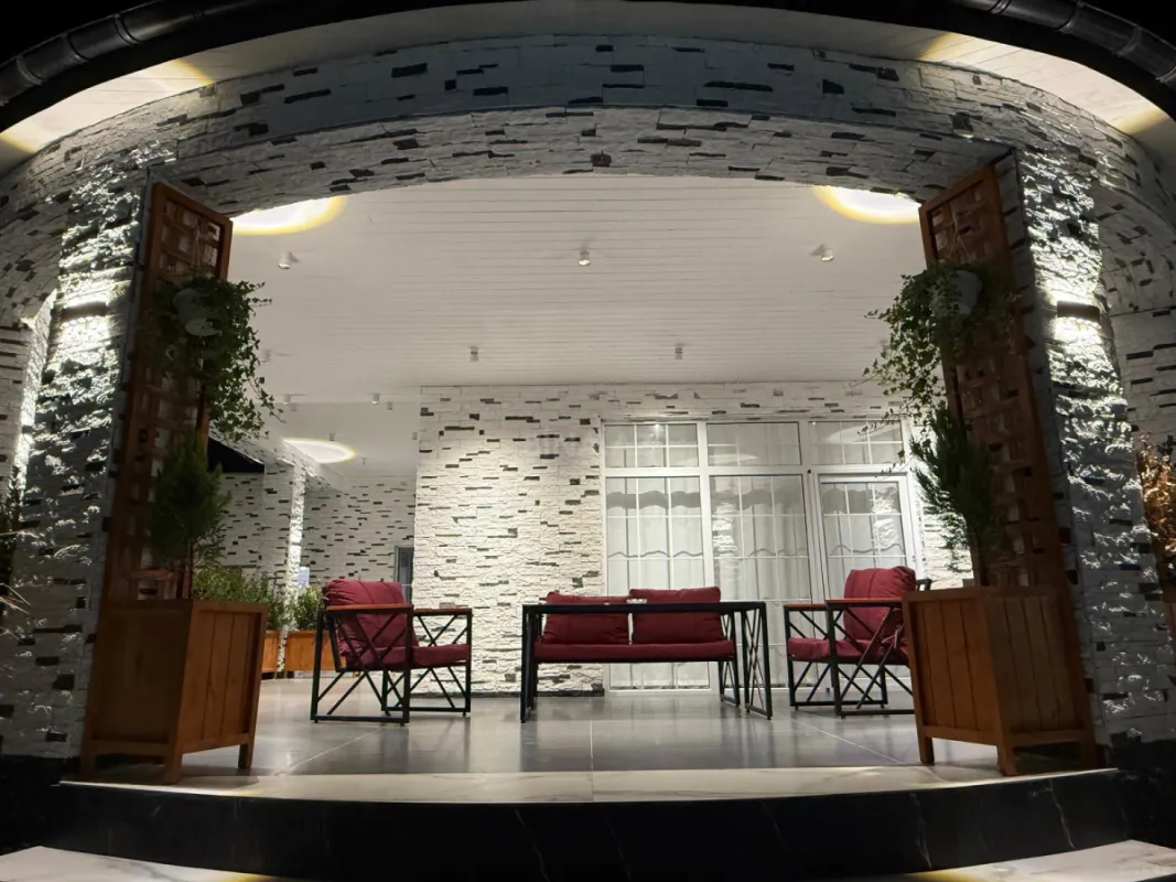 Kirayə verilir 6 otaqlı həyət evi 250 m²