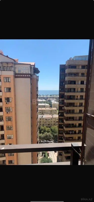 Kirayə verilir 2 otaqlı mənzil 100 m²