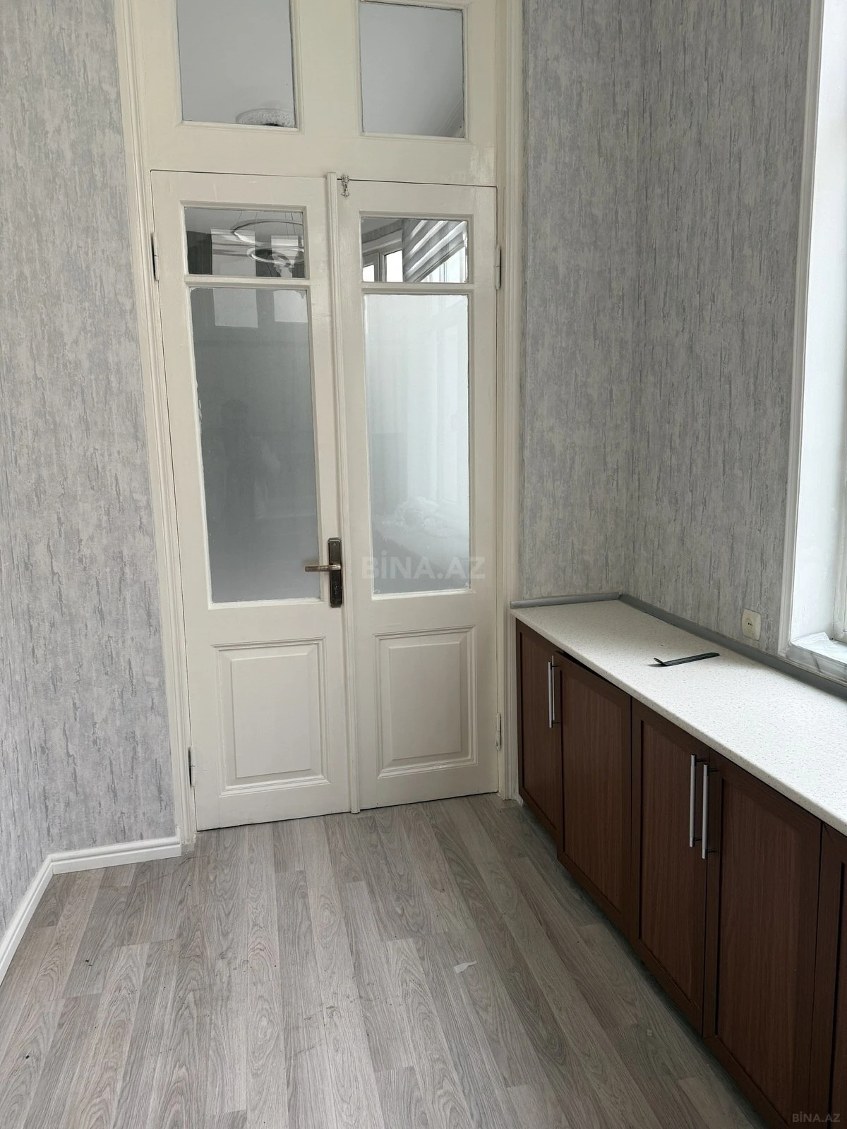 Kirayə verilir 3 otaqlı mənzil 120 m²