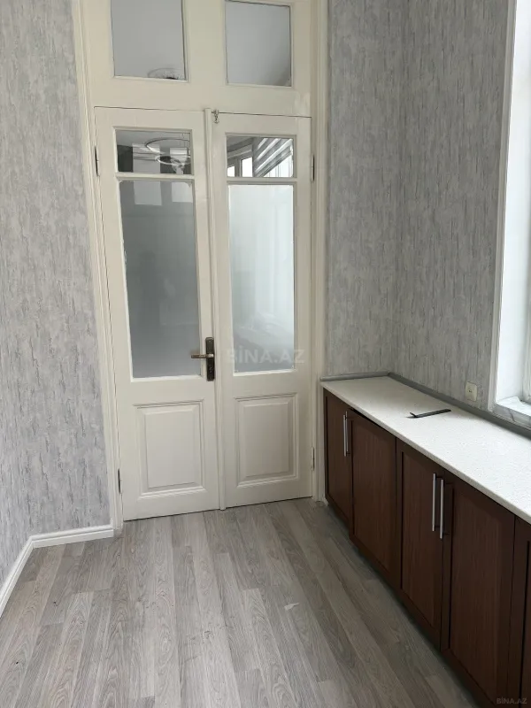 Kirayə verilir 3 otaqlı mənzil 120 m²