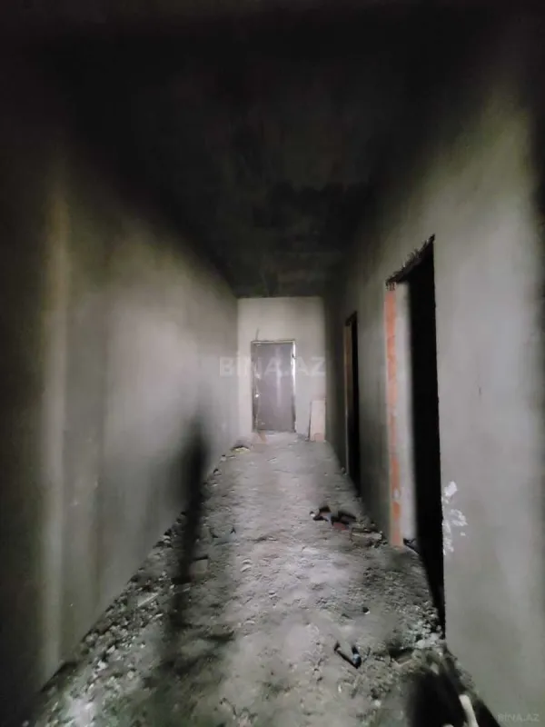 Satılır 4 otaqlı mənzil 176.5 m²