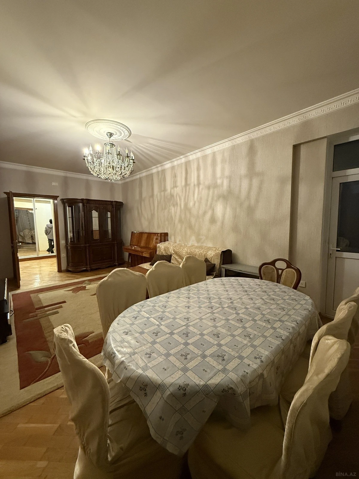 Kirayə verilir 3 otaqlı mənzil 120 m²